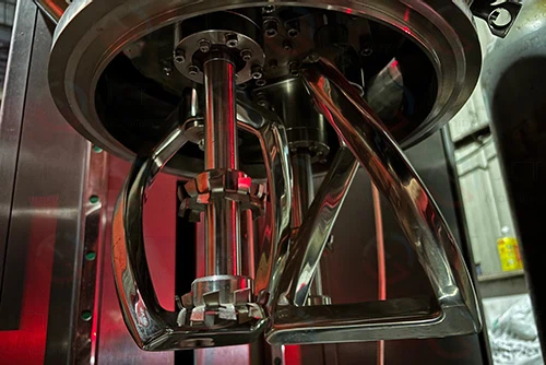 double planetary mixer twisted blades: mirror polishing and anti-metal-comtamination treatment double planetary mixer twisted blades with dispersing discs